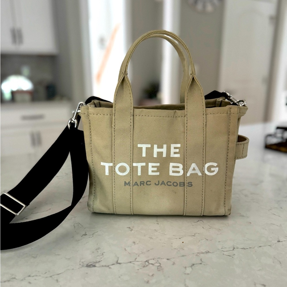 Marc Jacobs Beige Messenger Bag